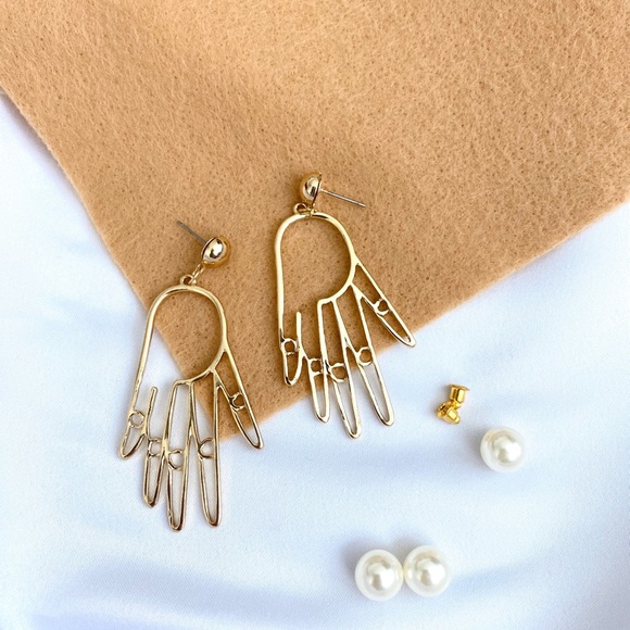 Myth X Dream Jewelry - Hands Shape Gold Drop Earrings